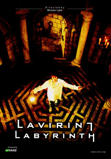 Лабиринт (2002) постер